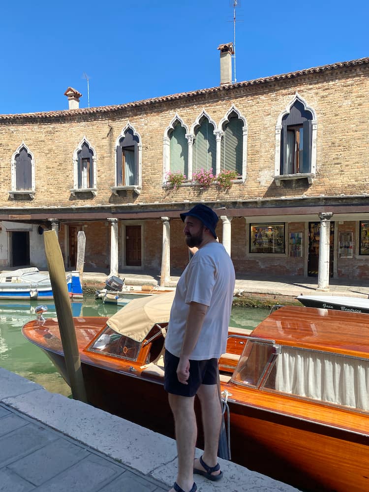 Can they tell that I am not from here, 25 Jun 2022