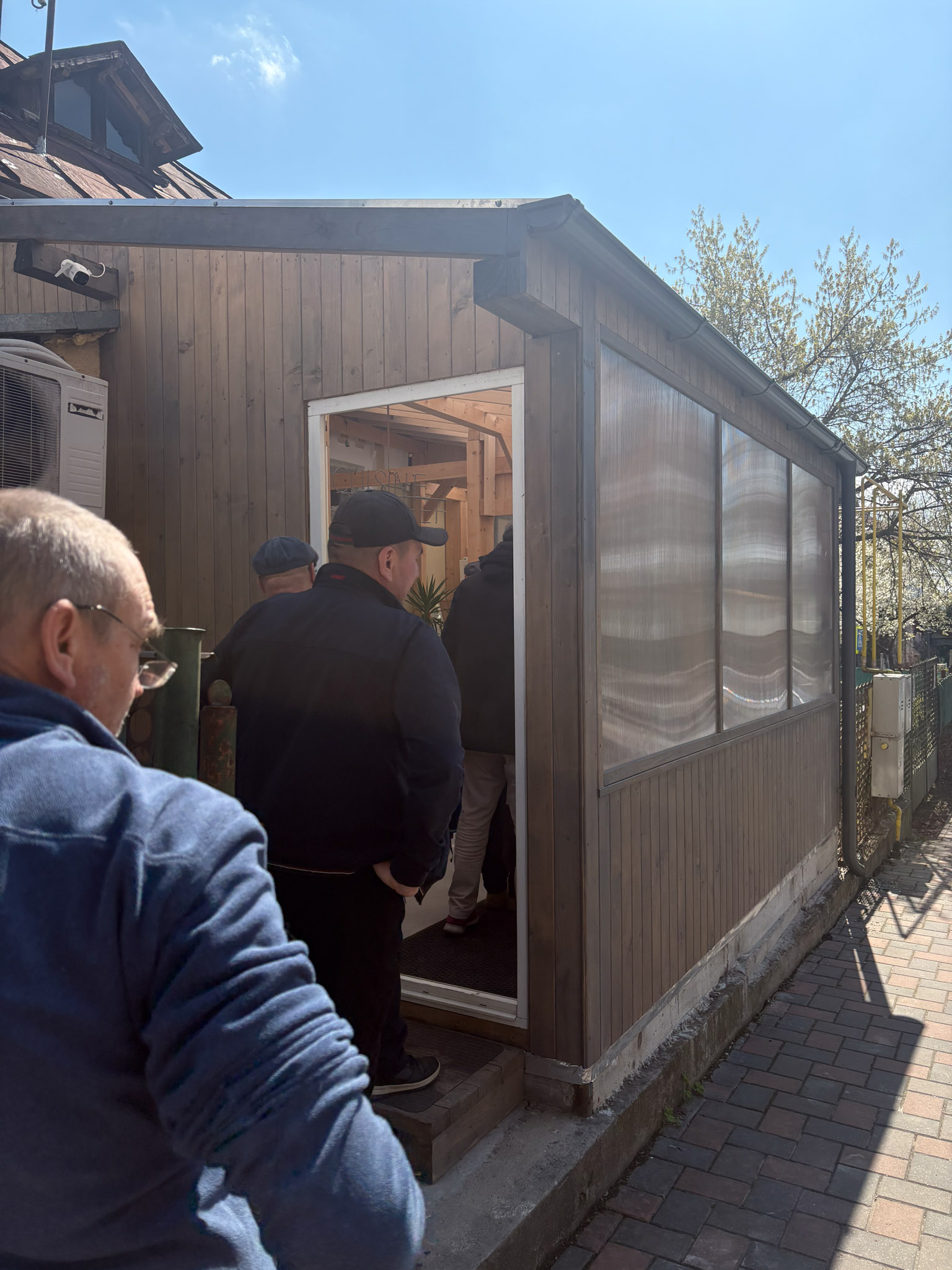 Queuing for bread on Easter Day, 11 Apr 2026